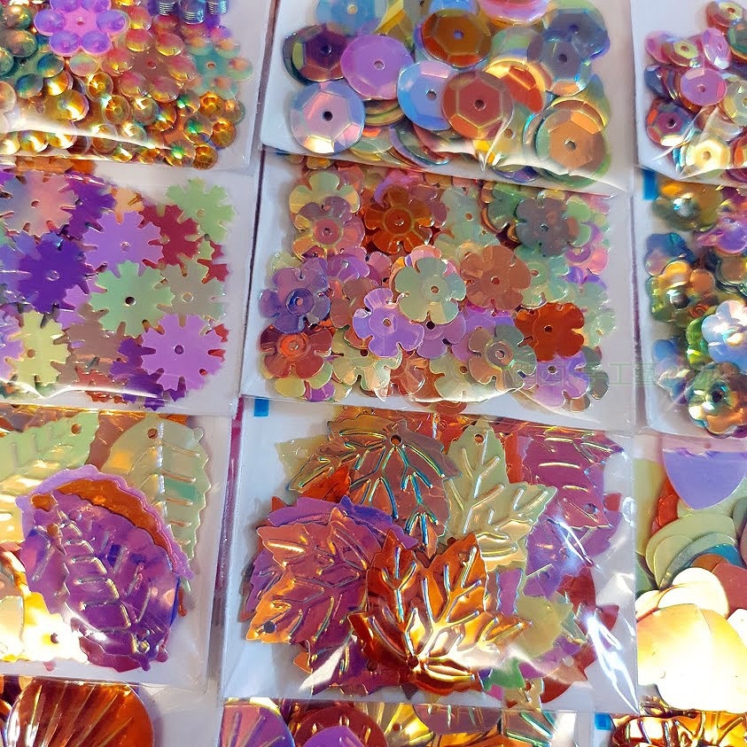 西西手工藝材料 23510 多彩亮片(約3g)11~20mm隨機 龜殼亮片有洞花亮片穿洞手縫舞臺服裝飾亮片雪花 滿額免運-細節圖3