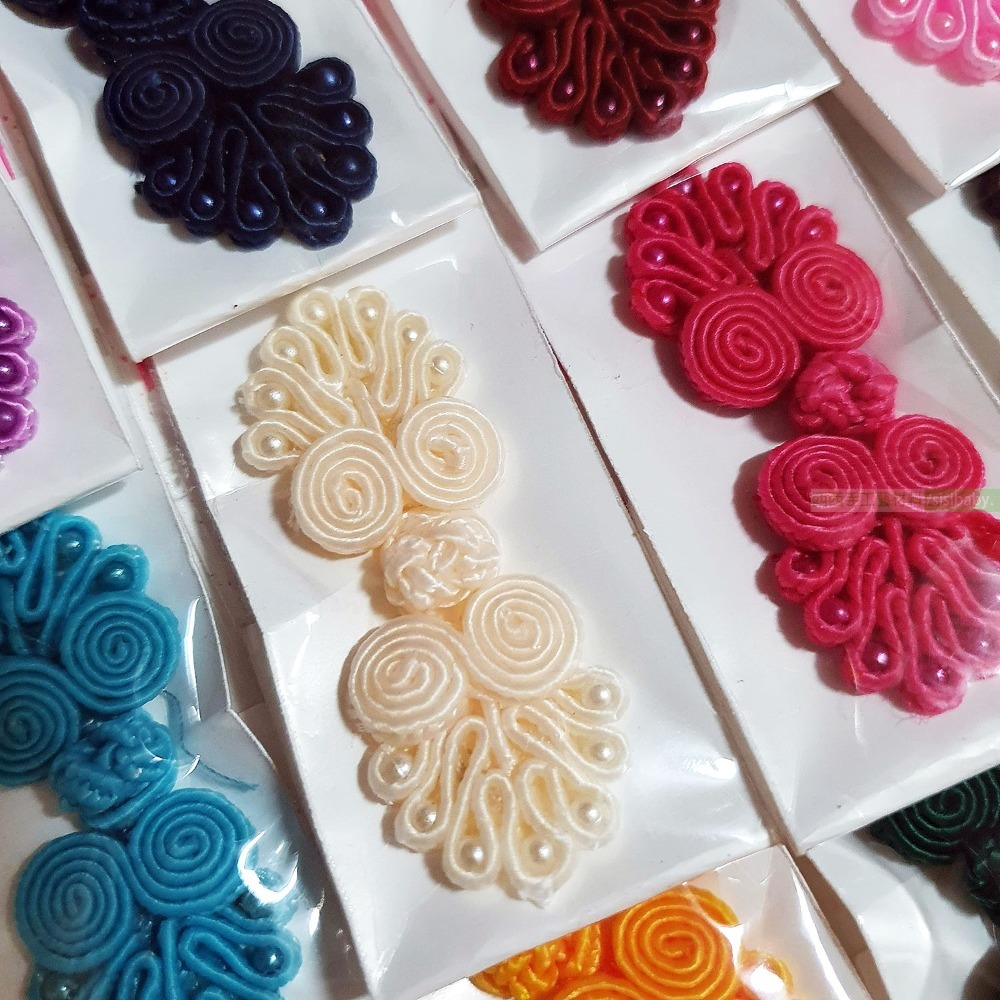 西西手工藝材料 23608 盤扣(1對) 琵琶扣 旗袍扣 花扣 中國扣 紅包袋釦子 服裝扣子 鈕扣 紐扣 鈕釦 滿額免運-細節圖2