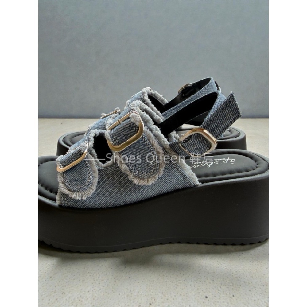 Shoes Queen | 台南出貨 質感超好 5327 |韓系高級感滿分%雙扣厚底涼鞋｜毛邊設計 顯瘦增高 百搭鬆糕-細節圖2
