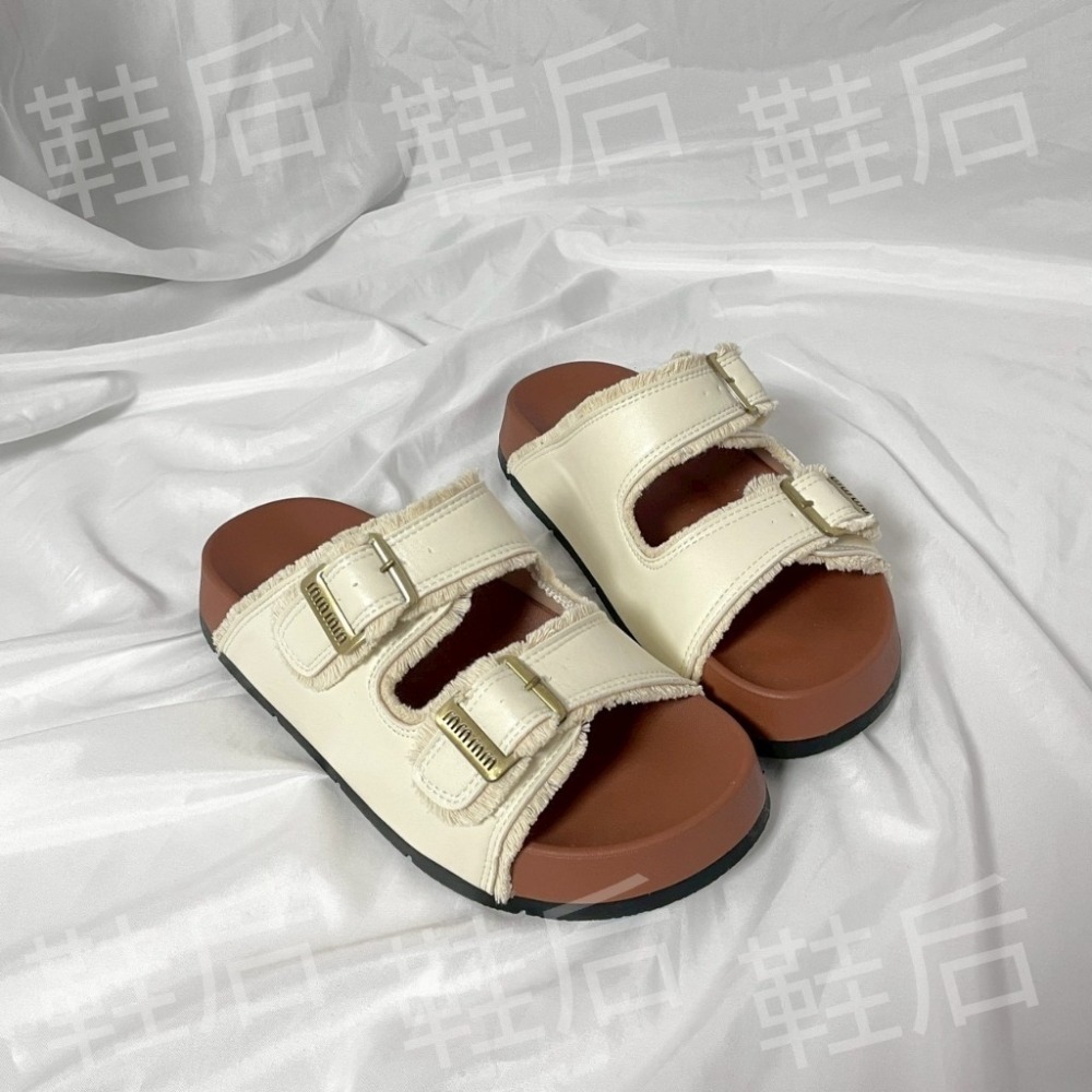 Shoes Queen | 台南出貨 | D03熱賣超夯 |新增隱藏牛仔藍 |41.42號約3.5厚度 流蘇皮帶勃肯拖-細節圖5
