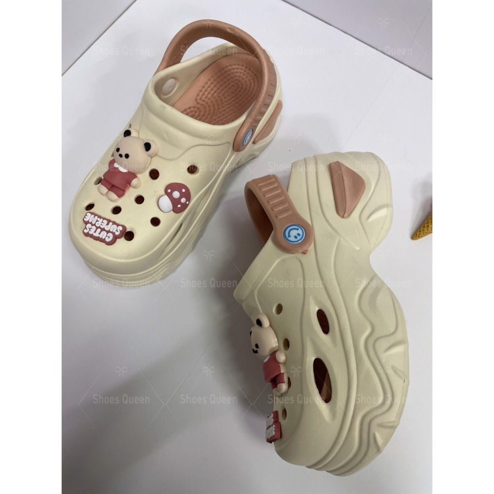 Shoes Queen | 🌟台南出貨|最後現貨 / #超火款 潮人必備! 7.5公分厚底洞洞鞋 2457❤️ 防水-細節圖6