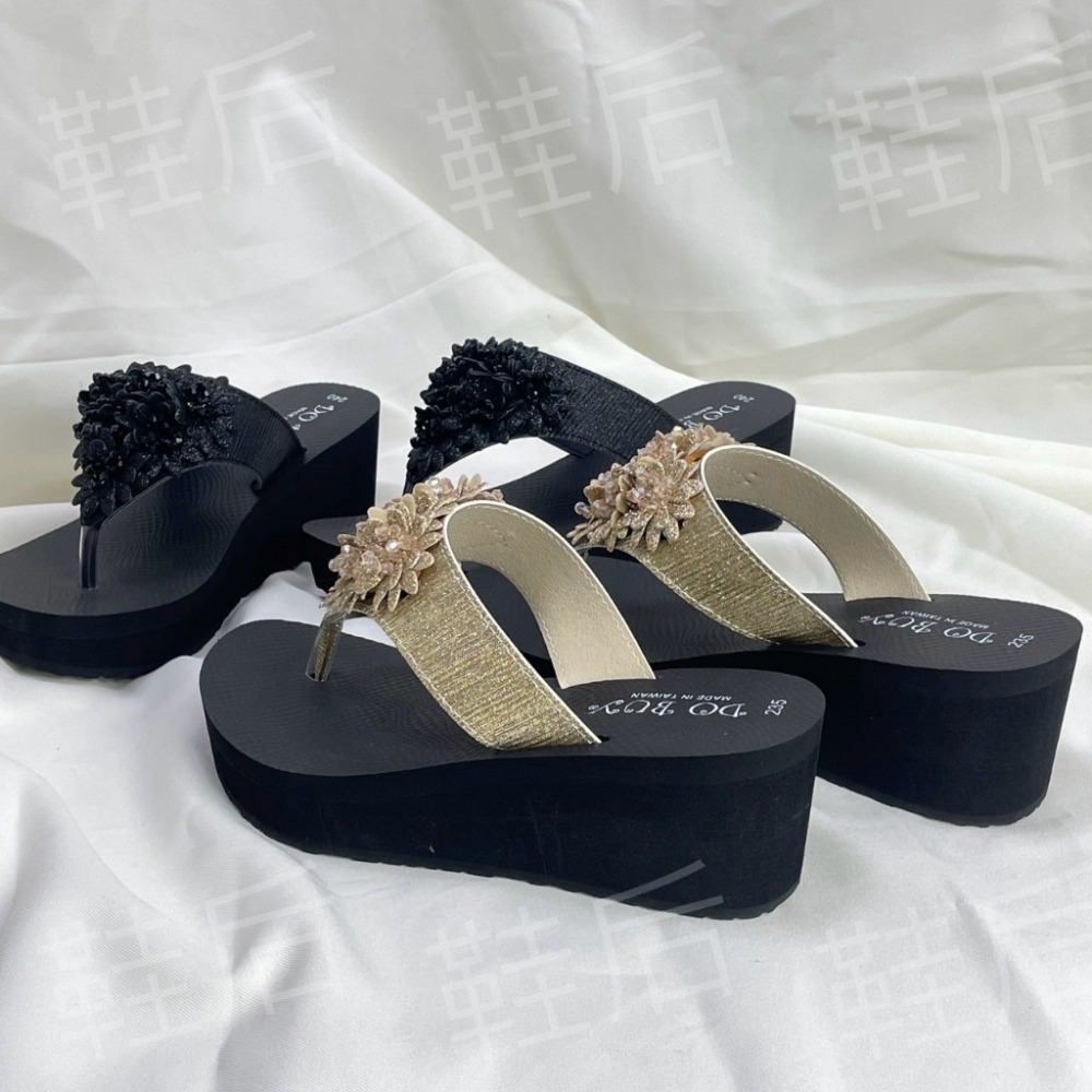 Shoes Queen | 台南現貨+預購 / 海綿大底 |亮片花楔型夾腳拖 863 🔥#厚底楔型 #夾腳拖鞋-細節圖7