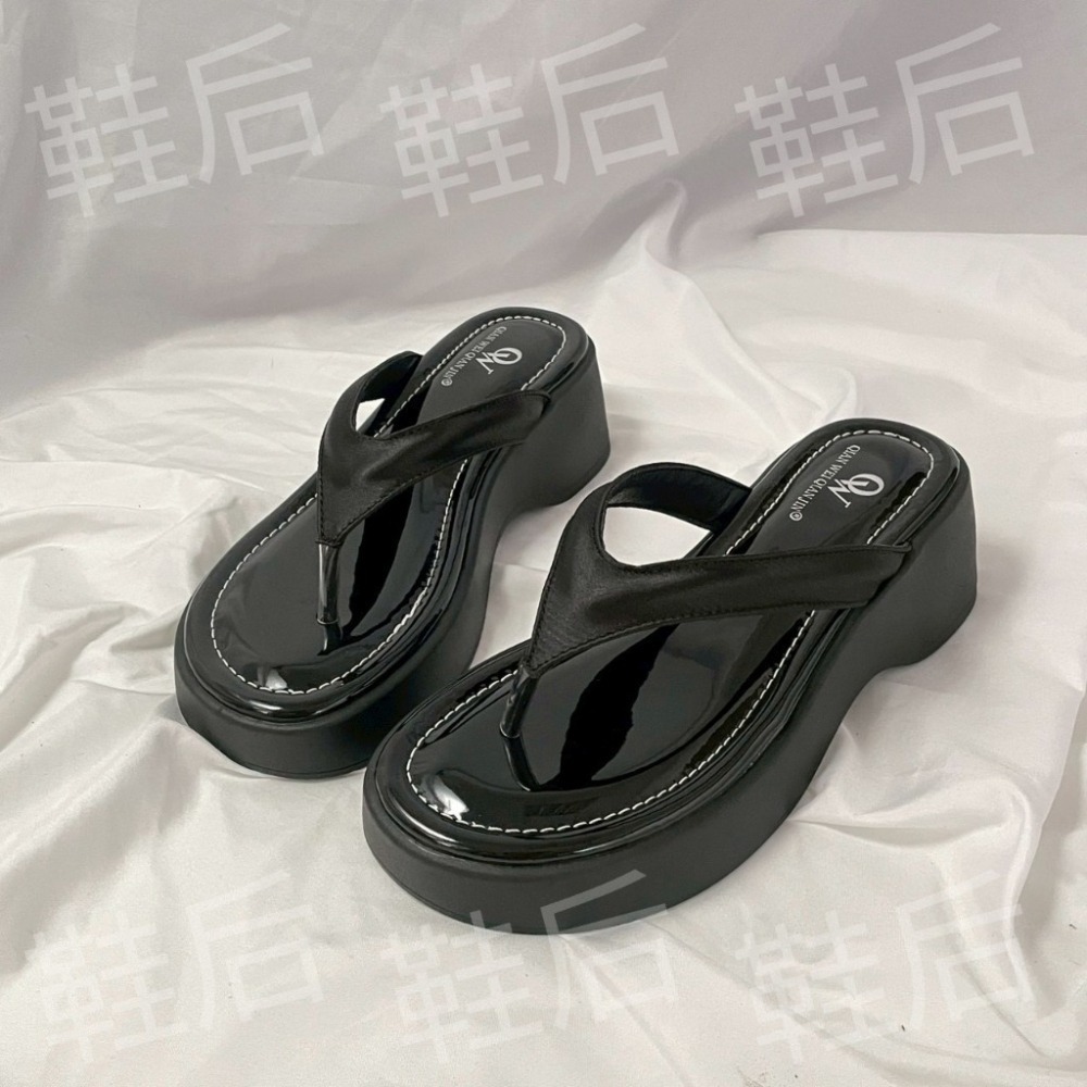 Shoes Queen | 台南最後現貨出貨 | 376 高級感拉滿! 緞面夾腳拖 韓系厚底女 顯腿長 日常百搭休閒拖-細節圖4
