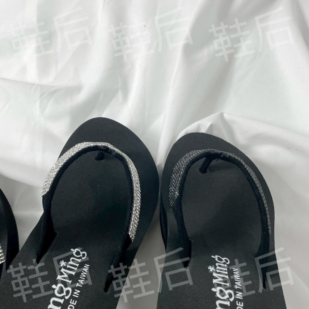 Shoes Queen | 🇹🇼 現貨+預購 / 輕量! 粗鑽厚底人字拖 589 💦 玩水 度假 #台灣製-細節圖3