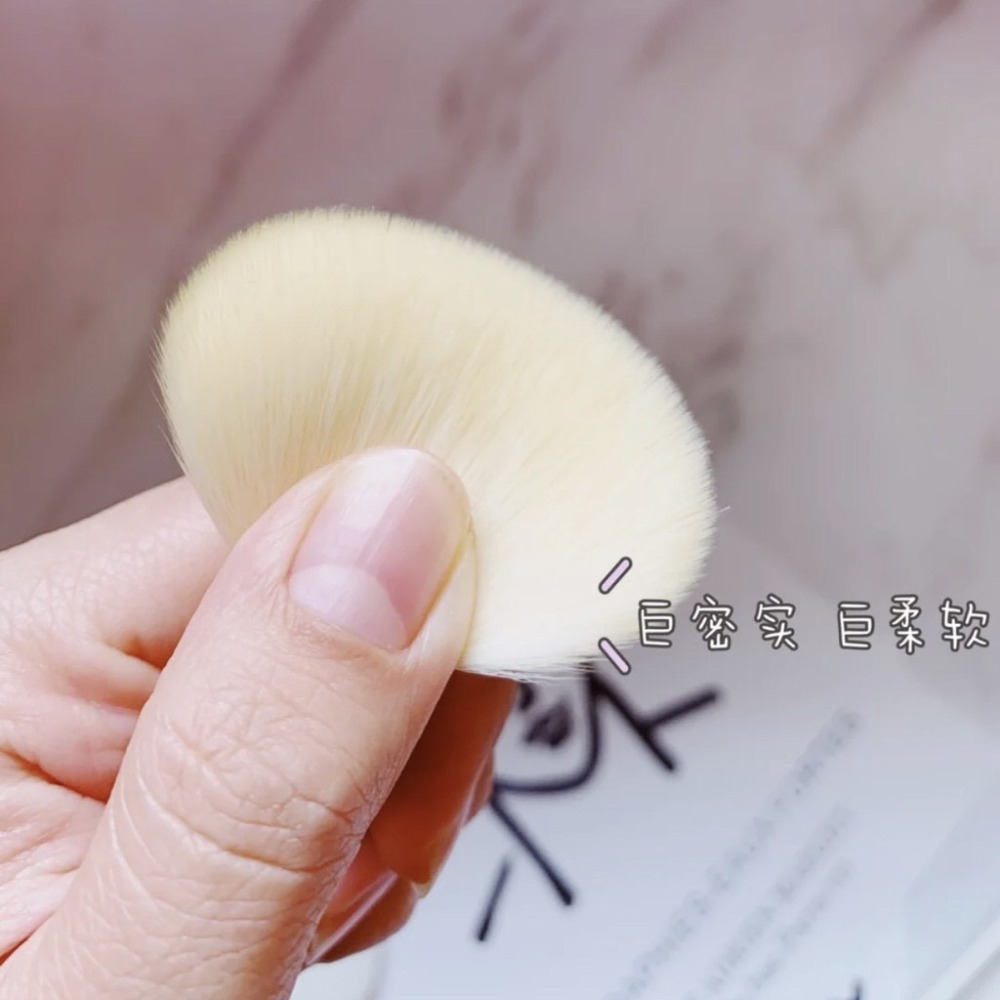 現貨✨正品授權 爾木萄 散粉 AMORTALS 控油防水持久定妝 蜜粉 送粉撲保濕 控油 嫩白-細節圖5