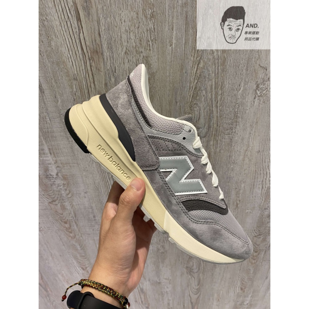 【AND.】NEW BALANCE 997R 麂皮 復古 休閒 男女款 灰/藍/黑 U997RHA/B/C-細節圖2