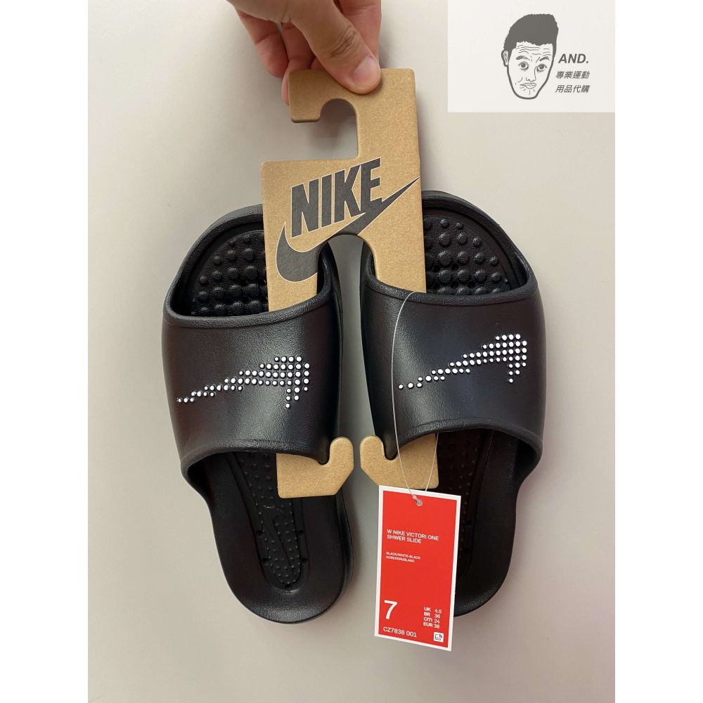 【AND.】NIKE VICTORI ONE SLIDE 運動 防水拖鞋 女款 黑/白 CZ7836-001/100-細節圖2