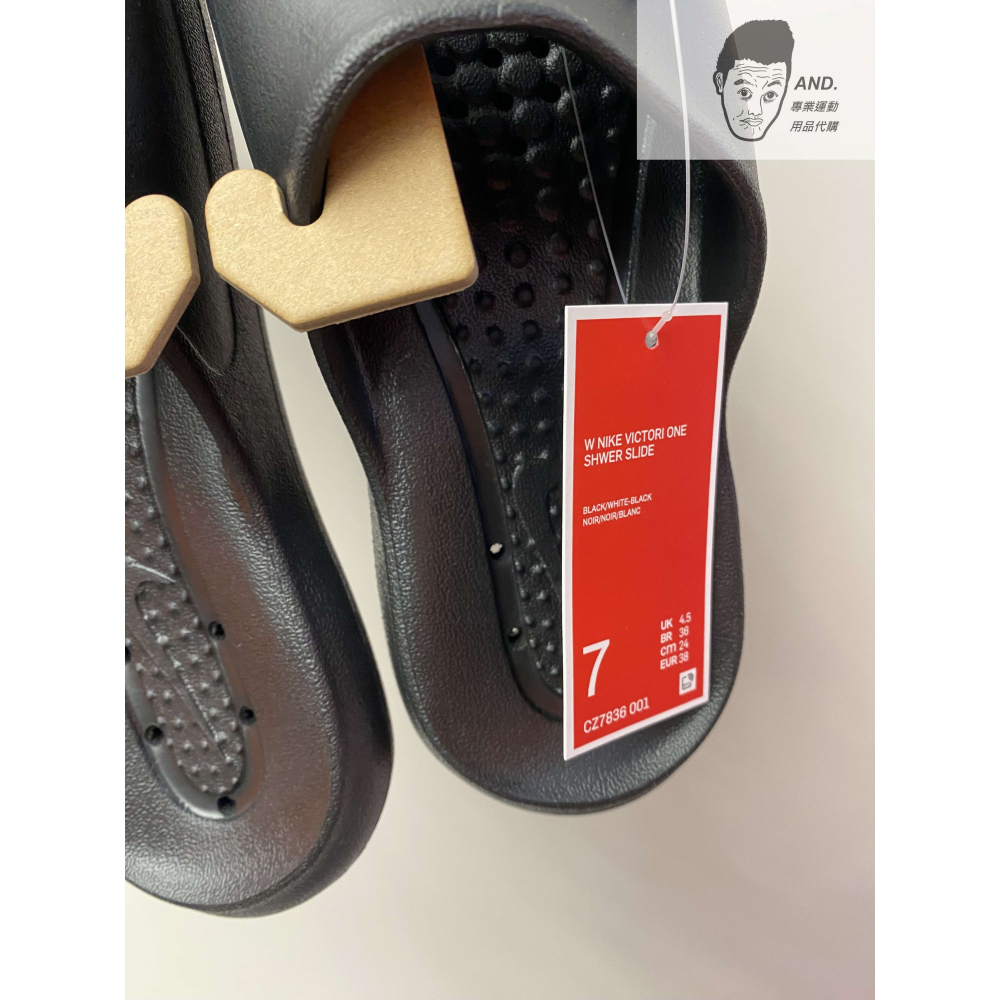【AND.】NIKE VICTORI ONE SLIDE 運動 防水拖鞋 女款 黑/白 CZ7836-001/100-細節圖5
