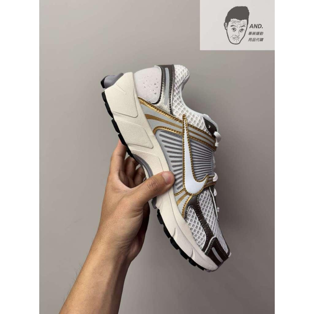 【AND.】NIKE ZOOM VOMERO 5 白金 休閒 穿搭 慢跑 男款 HJ7247-099-細節圖3