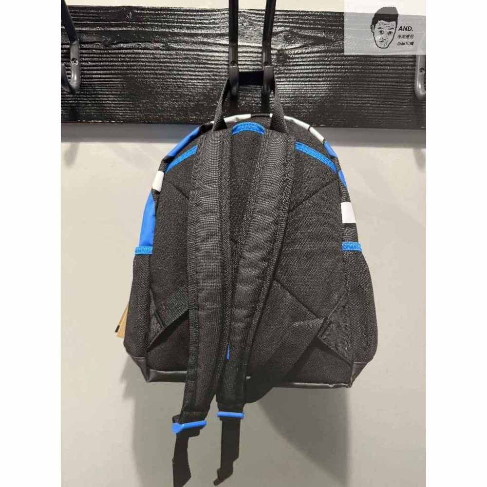 【AND.】NIKE BRASILIA JDI 黑藍 雙肩包 後背包 運動背包 兒童背包 FZ7259-010-細節圖3