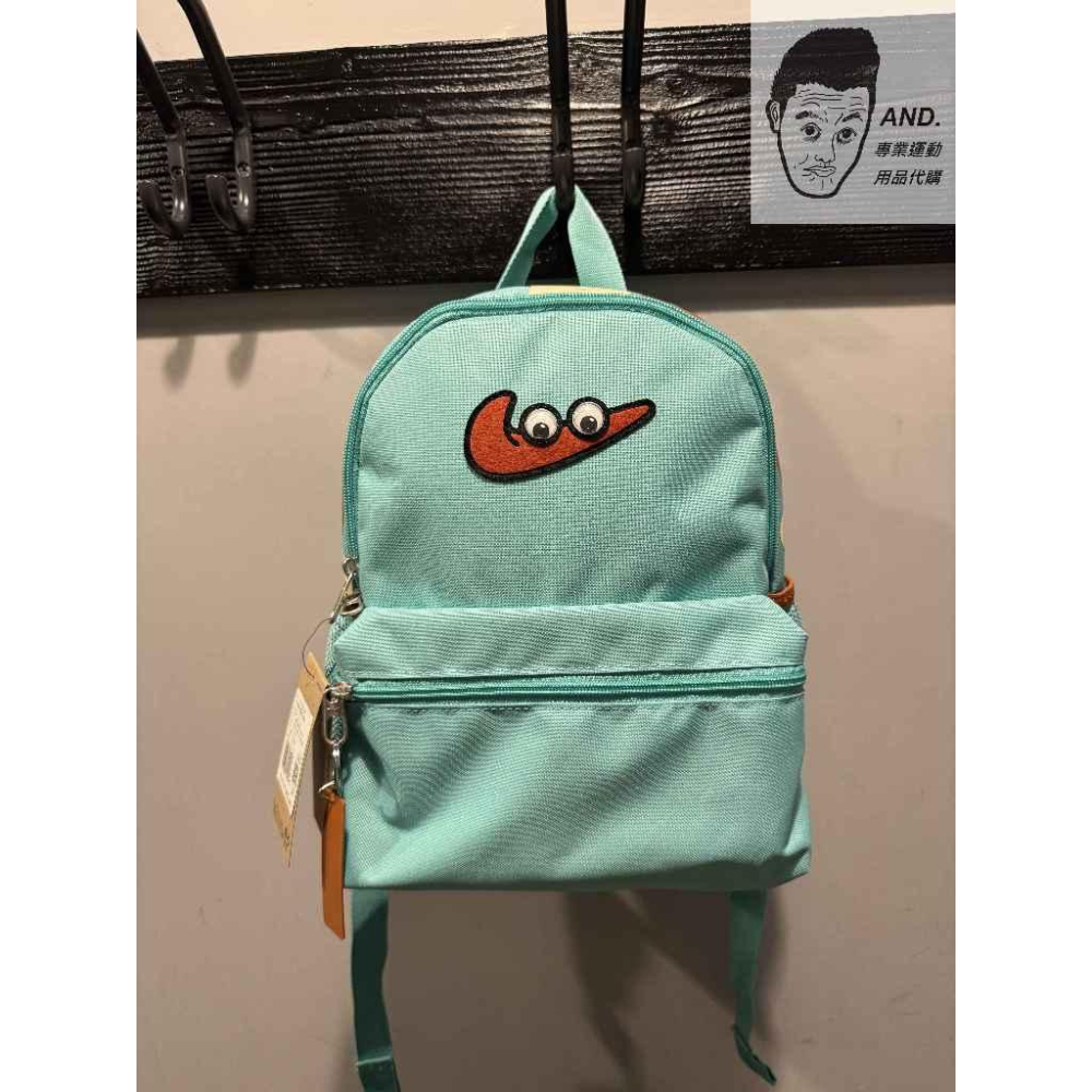 【AND.】NIKE BRASILIA JDI 黑藍 雙肩包 後背包 運動背包 兒童背包 FZ7259-010-細節圖6