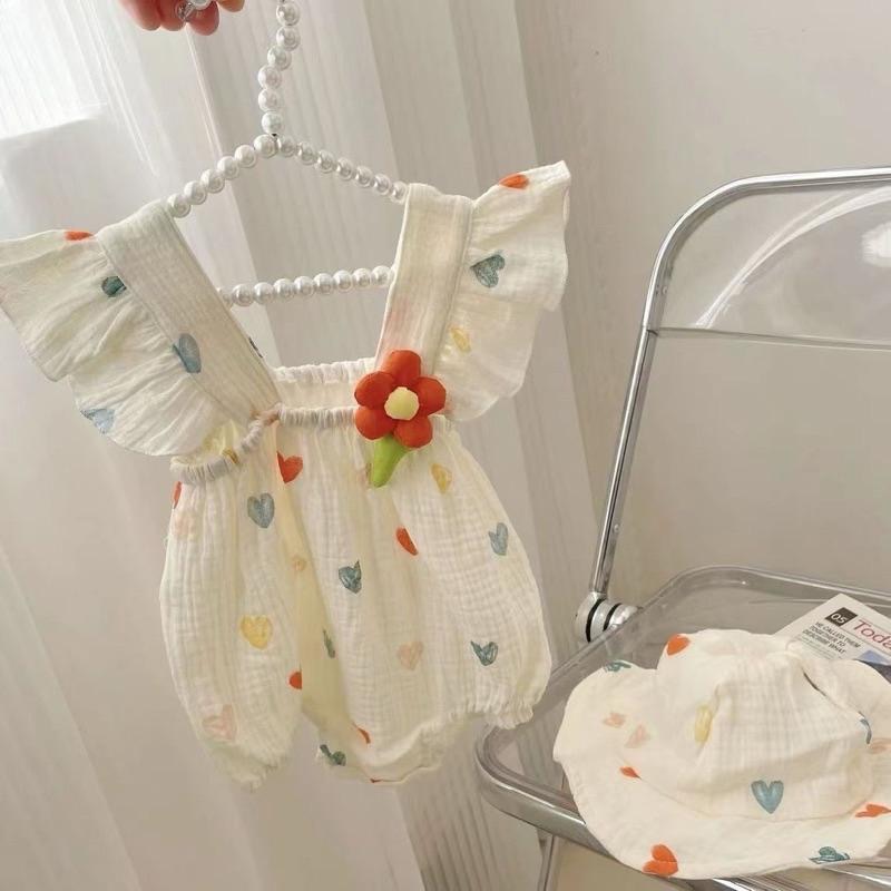 ❤️現貨促銷❤️夏季新款 女寶吊帶愛心飛袖包屁衣+帽子 熱銷 可愛 外出服-細節圖2