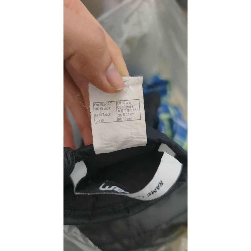 二手-全套兒童滑雪服(雪衣、雪褲、內層衣褲、手套、襪子*2)-細節圖3