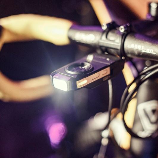 尚玲瓏百貨 MOON 龍頭碼錶座 整合式 頭燈 適合 bryton garmin 前車燈 400流明【MX】-細節圖2