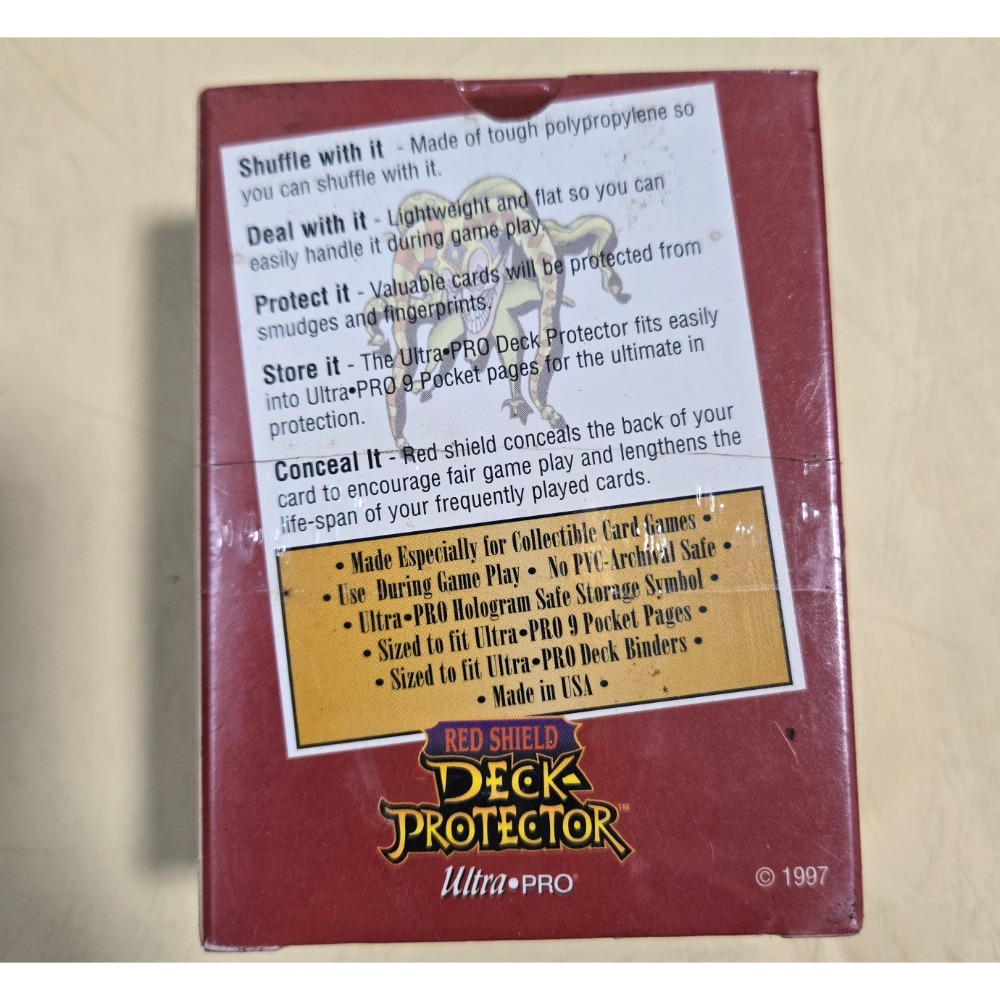 〔洽興〕Ultra PRO  標準尺寸 卡套 紅背底 （ 100入寶可夢 魔法風雲會 適用）-細節圖2