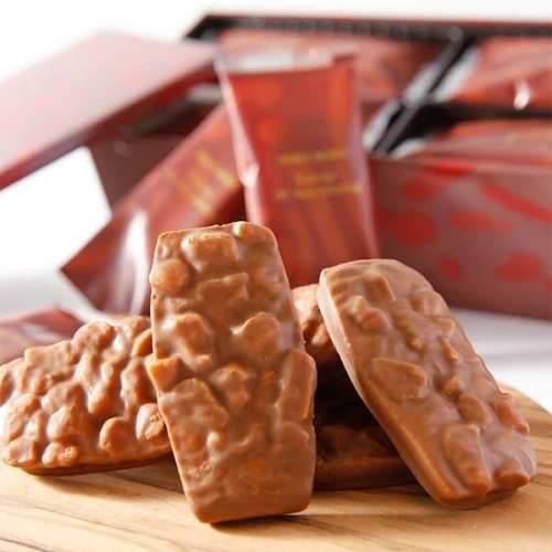 日本🇯🇵代購🌟𝗬𝗢𝗞𝗨 𝗠𝗢𝗞𝗨 夏威夷豆巧克力餅乾禮盒 (秋冬款) 日本零食人氣餅乾/情人送禮