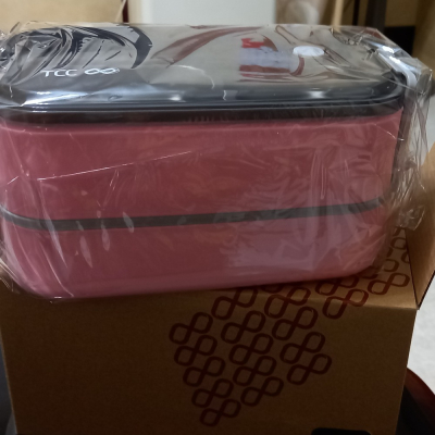 YU Living分隔便當盒（ TCC股東會紀念品 2023）。粉紅色