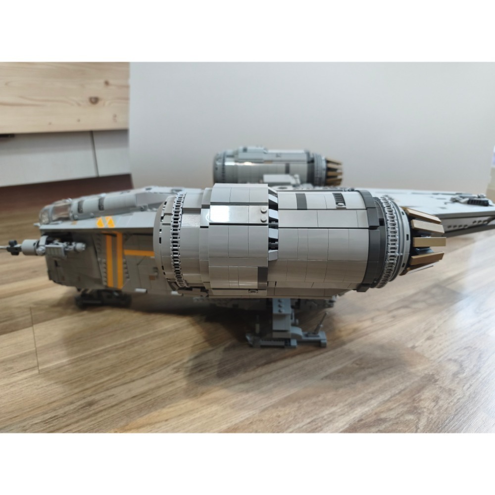 終極收藏家系列 LEGO 樂高 75331 剃刀冠號(The Razor Crest) 二手無立牌無人偶-細節圖5
