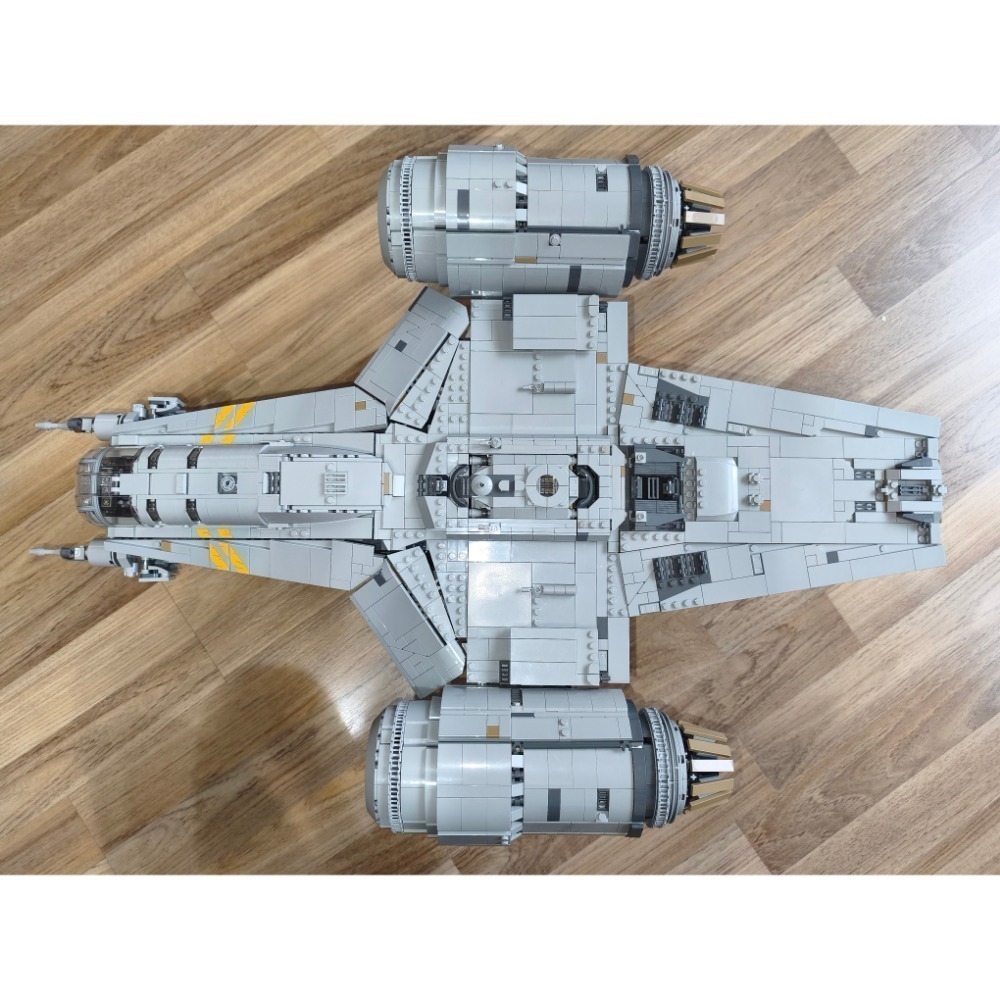 終極收藏家系列 LEGO 樂高 75331 剃刀冠號(The Razor Crest) 二手無立牌無人偶-細節圖6