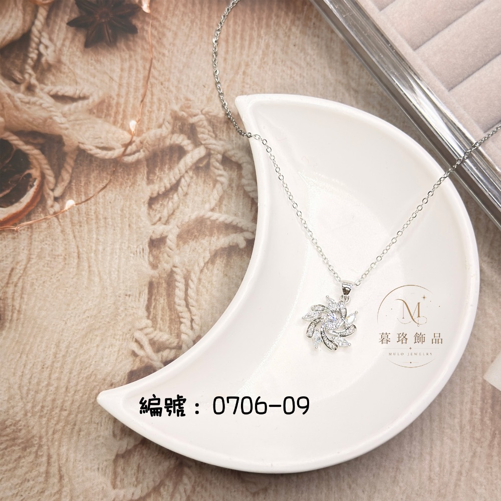 0706-09-花型鋯石吊墜項鍊