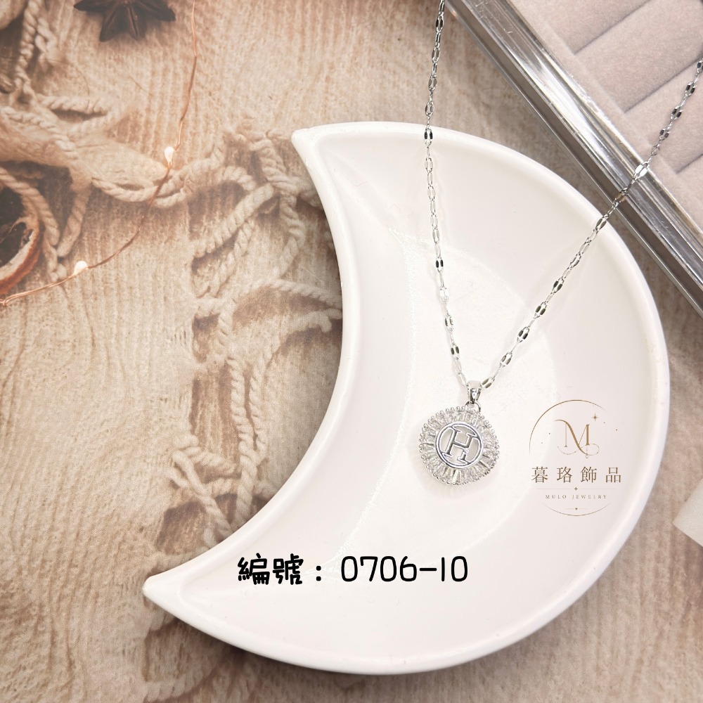 0706-10-H鑲鑽圓環吊墜項鍊
