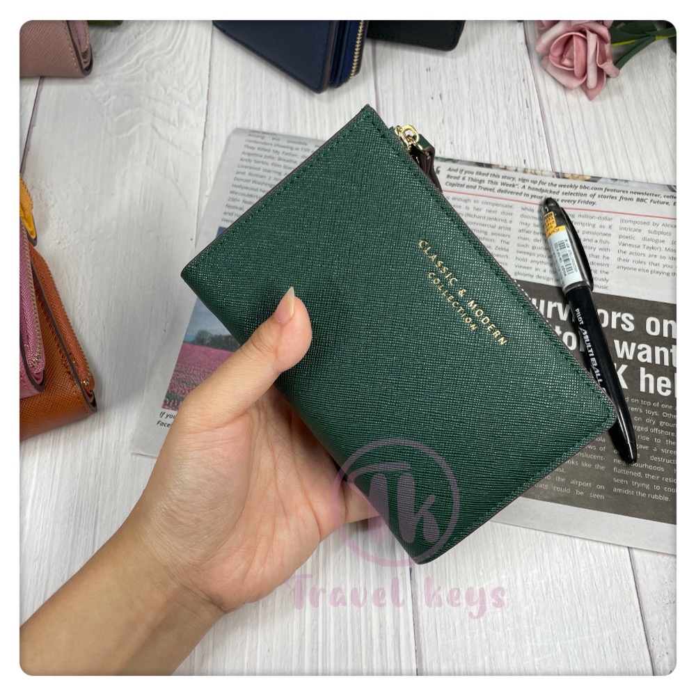 ￼熱銷款 韓版防刮中皮夾 金色壓印logo 大容量卡位 中夾 錢包 雙層 韓版  女生皮夾中夾 《Travel keys-細節圖4