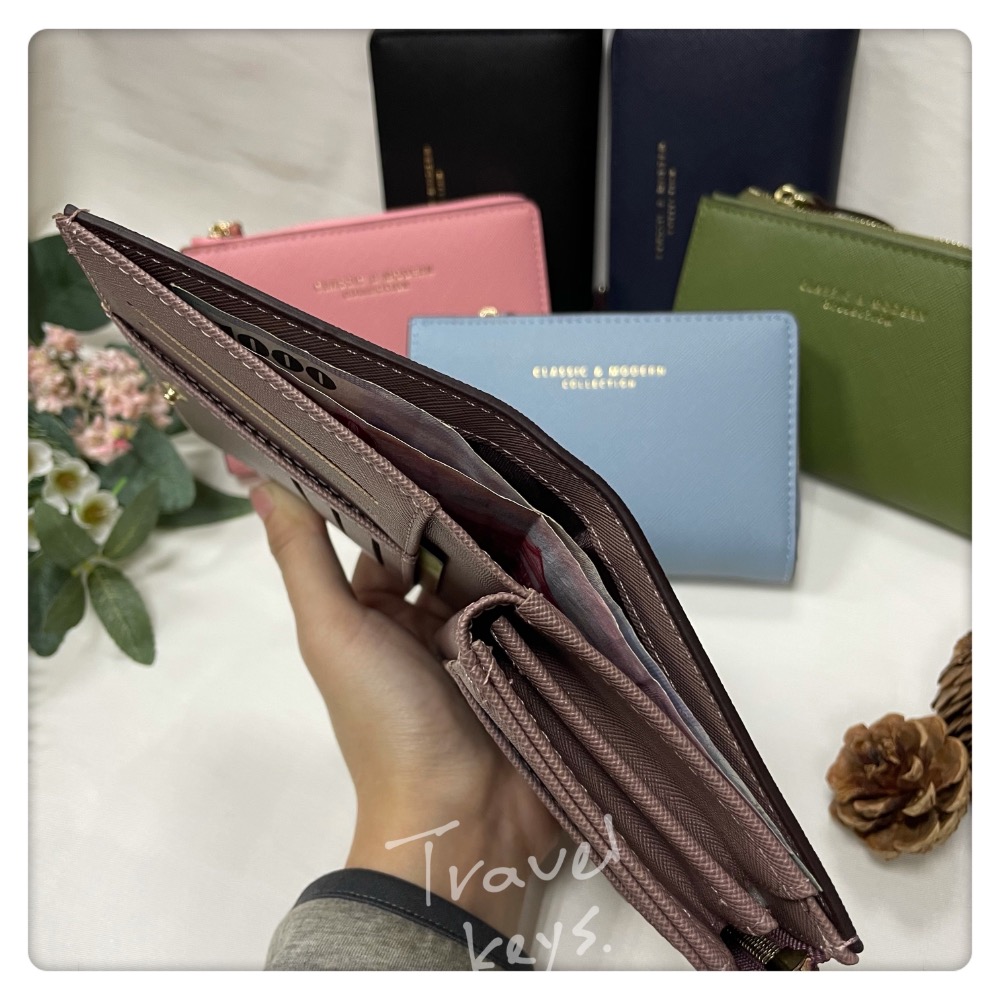 ￼熱銷款 韓版防刮中皮夾 金色壓印logo 大容量卡位 中夾 錢包 雙層 韓版  女生皮夾中夾 《Travel keys-細節圖9