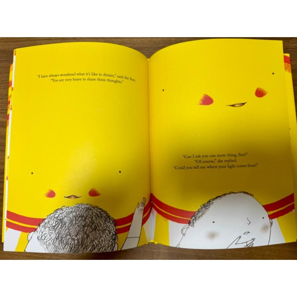 全新 I Touched The Sun 精裝｜英文繪本｜自信 探索 冒險 兒童哲學 文學 自我探索 親子共讀-細節圖7