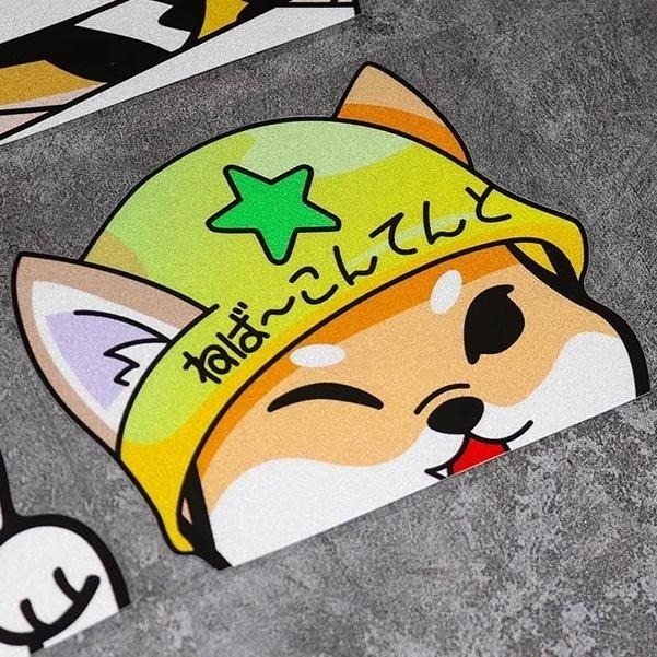 野財財⭐戴著安全帽的柴犬 防水無痕膠貼紙 防水貼紙 柴犬貼紙 汽車貼紙 機車貼 安全帽貼 柴犬車貼 玻璃貼 車用貼紙-細節圖4