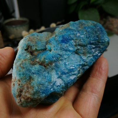 [友克鑫礦業]dd194約重294g-藍磷灰石原礦 磷灰石 Apatite 天然水晶 無加工未拋光原石 藍磷灰