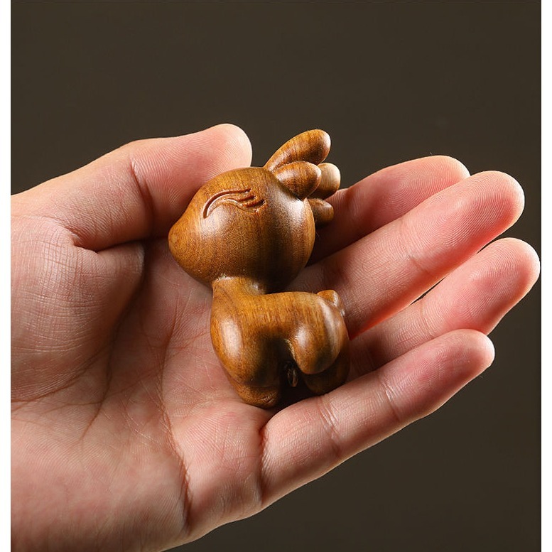 天然 綠檀木 愈瘡木 可愛小鹿 一鹿有你 一路平安 木雕 沉水手把件 開運 招財 避邪 鎮宅 百分百天然綠檀木正品保證-細節圖4