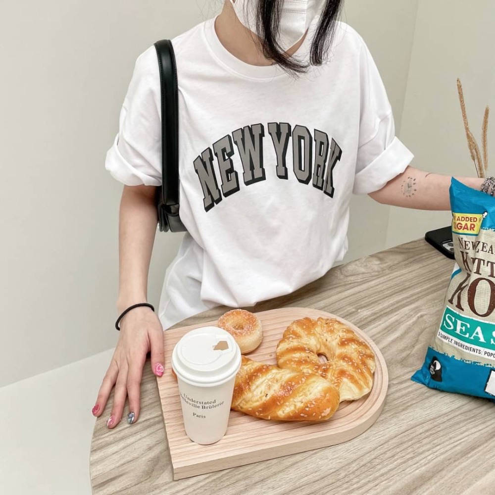 𝟯𝟬.𝙎𝙩𝙪𝙙𝙞𝙤🛒NEWYORK立體感字母短袖/T恤 男女皆可 版型寬鬆-細節圖4