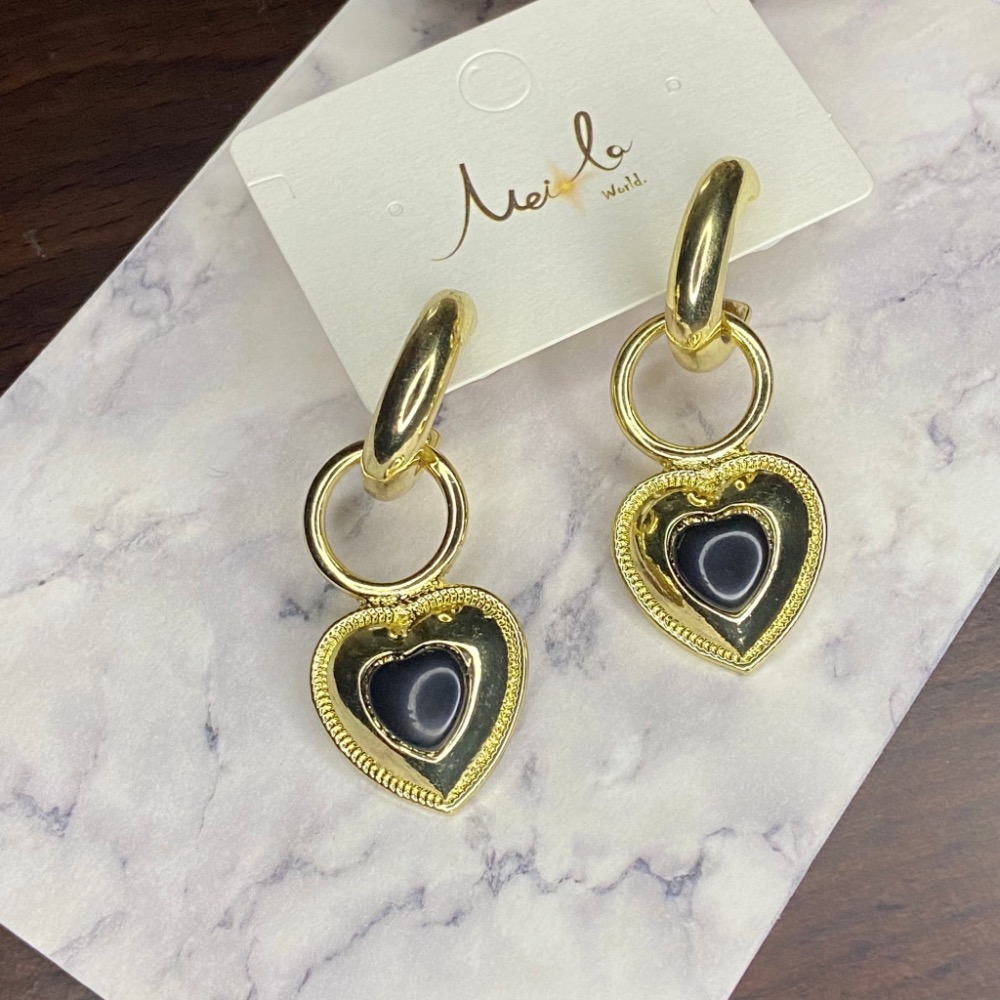 C008-金屬風愛心耳針款-細節圖2