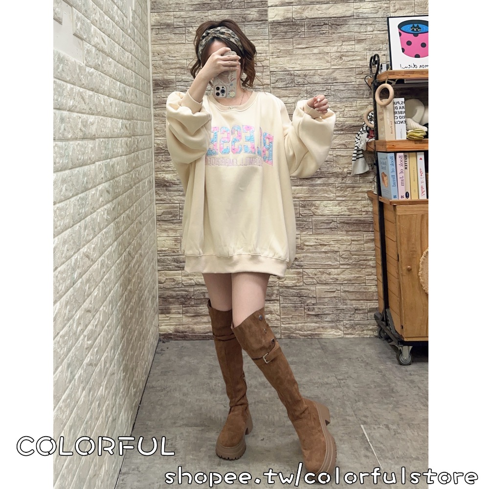 COLORFUL➖【現+追 衝量衝評價】 秋冬新款渲染繡花字母內刷毛長袖大T渲染繡花字母內刷毛大學T 字母寬鬆大版上衣-細節圖6