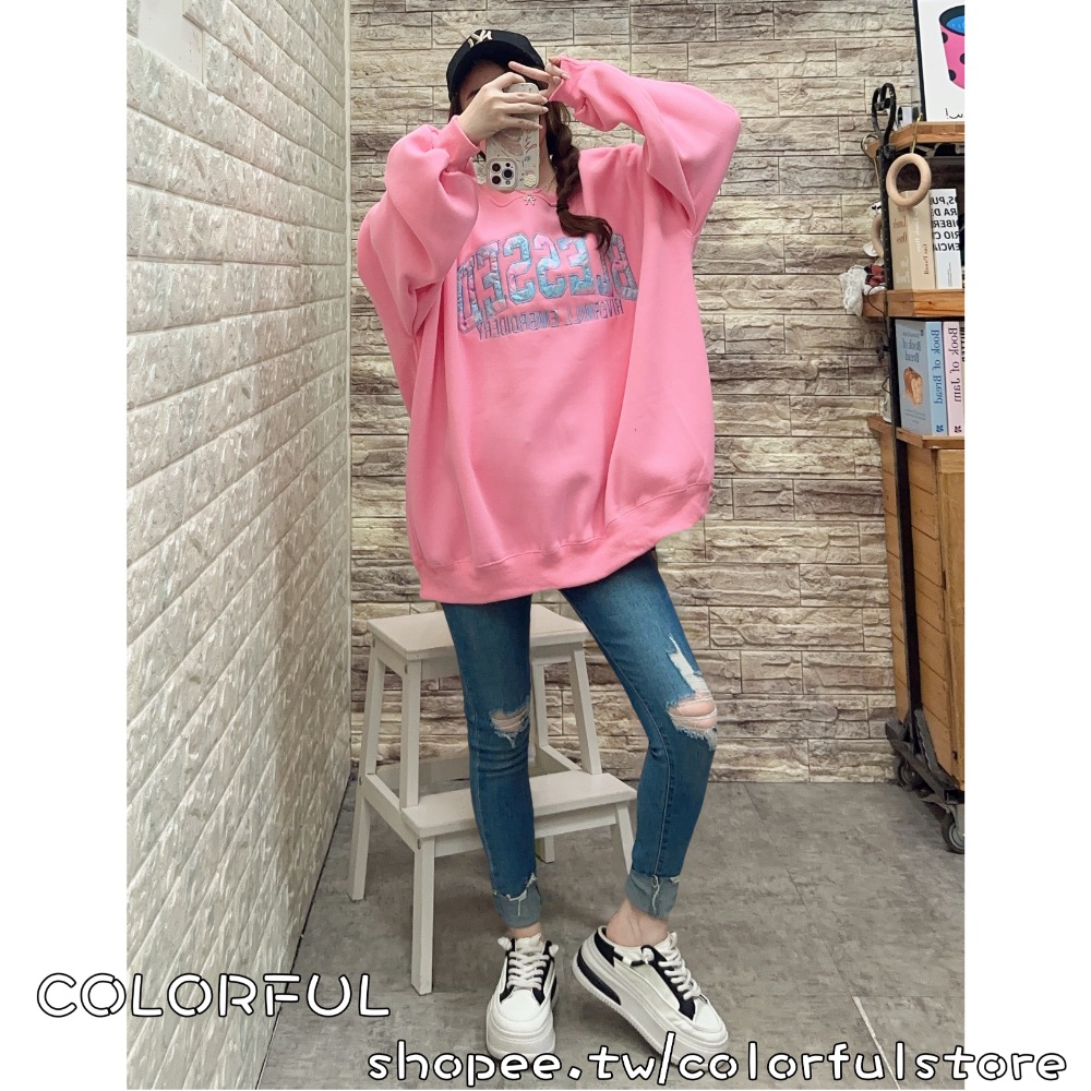 COLORFUL➖【現+追 衝量衝評價】 秋冬新款渲染繡花字母內刷毛長袖大T渲染繡花字母內刷毛大學T 字母寬鬆大版上衣-細節圖11