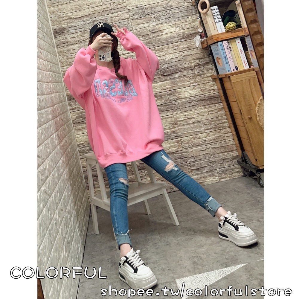 COLORFUL➖【現+追 衝量衝評價】 秋冬新款渲染繡花字母內刷毛長袖大T渲染繡花字母內刷毛大學T 字母寬鬆大版上衣-規格圖11