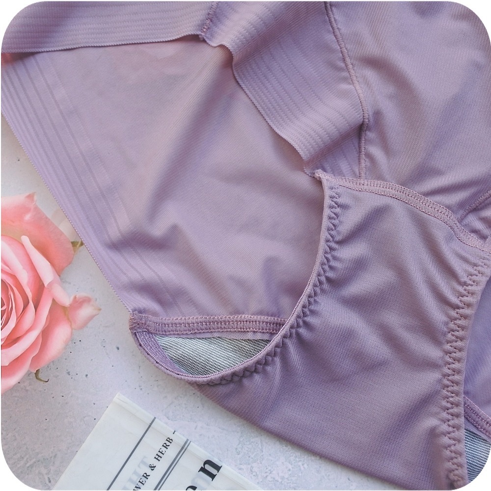 L XL XXL 台灣製無痕內褲 極致裸感 透氣舒適 高彈性 石墨烯 女生內褲 三角褲 女性女士無痕褲 加大尺碼5593-細節圖3