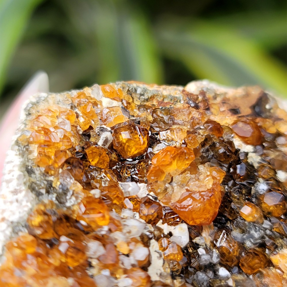 𝒜𝓁𝒾𝒸𝒾𝒶𝒢𝑒𝓂𝓈𝓉❀𝓃𝑒 福建雲霄橘色石榴石 23LW01 錳鋁榴石芬達石 石榴石原礦-細節圖2