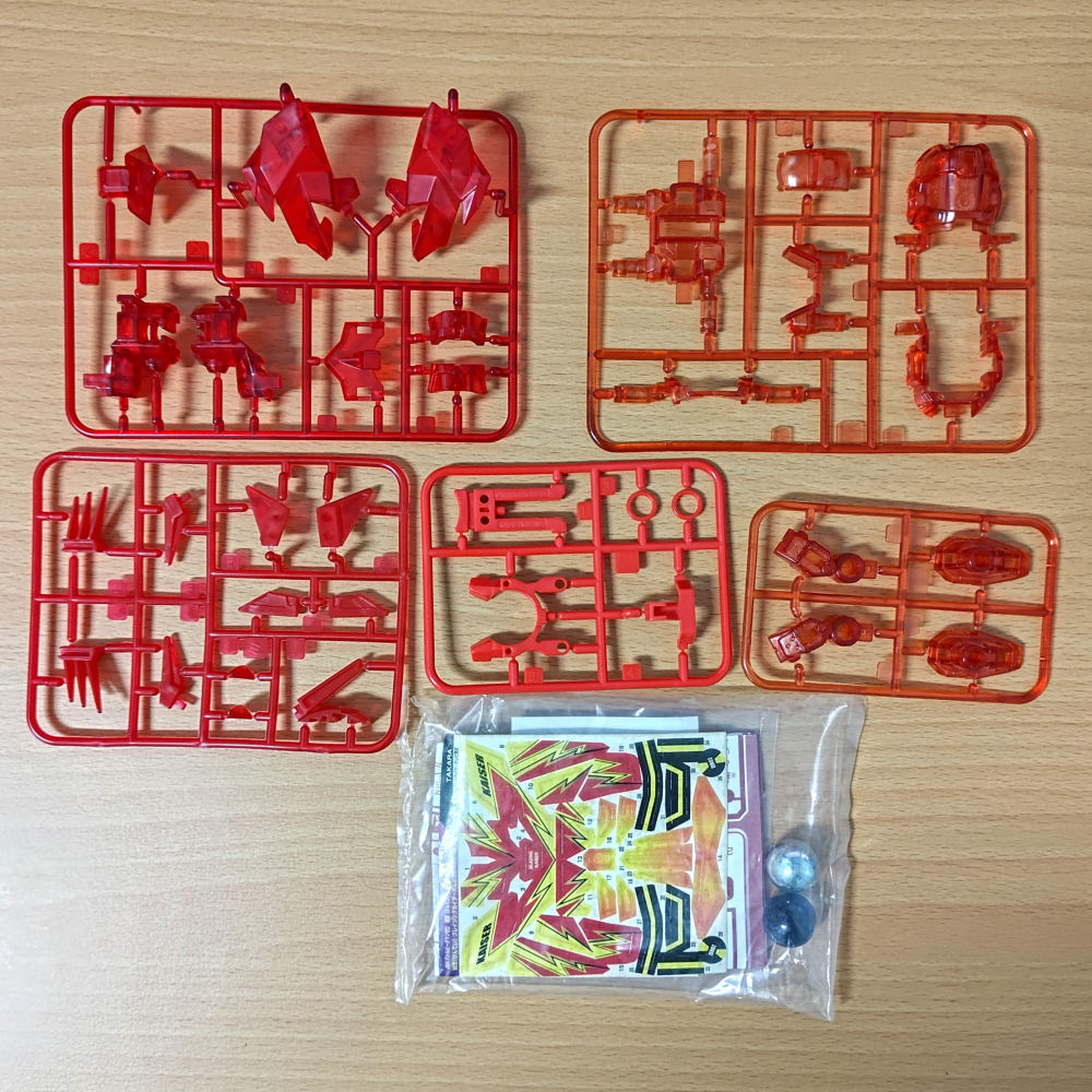 【二手】TAKARA 戰鬥彈珠人 限定 魔帝凱薩 透明紅 (B傳說 炎魂 麗嬰代理)-細節圖3