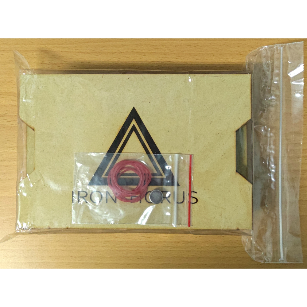 【全新】同人商品 IRON HORUS 雷射切割 DIY 木製組裝模型 (蔚藍檔案 小鳥遊星野 戰術盾牌)-細節圖2
