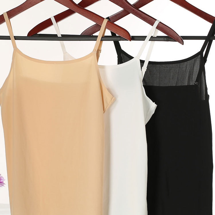 《平鎮現貨》冰絲涼感內搭背心 涼感背心 冰絲背心 內搭 小可愛 內搭衣 防曝光 背心 女背心 細肩帶背心-細節圖4
