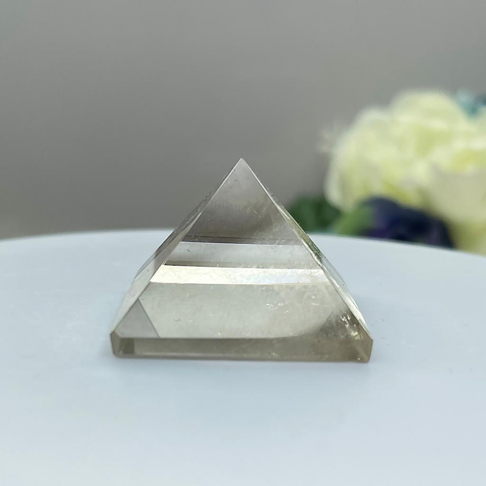 超能量許願金字塔彩虹光茶水晶手工打磨 透亮神奇 33*33*29MM金字塔能-細節圖2