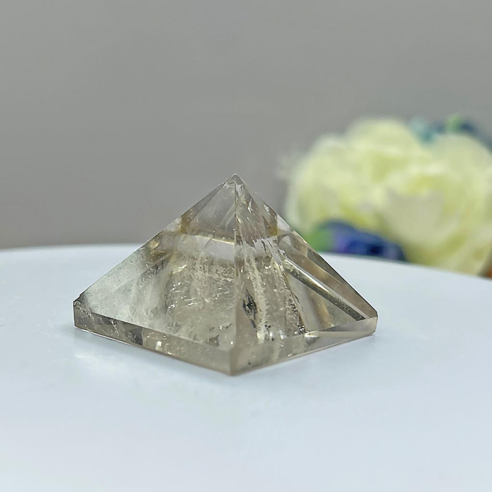 超能量許願金字塔彩虹光茶水晶手工打磨 透亮神奇 33*33*29MM金字塔能-細節圖5