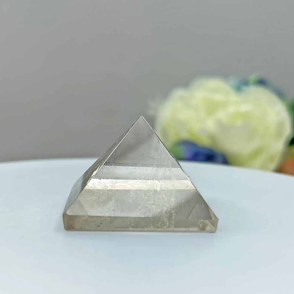 超能量許願金字塔彩虹光茶水晶手工打磨 透亮神奇 33*33*29MM金字塔能-細節圖6