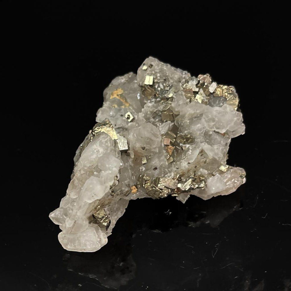稀有黃銅礦白水晶共生 珍貴礦物標本閃閃發亮57*46*23MM可遇不可求Chalcopyrite-細節圖4