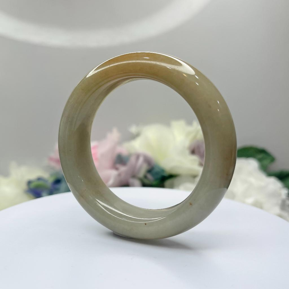 NO.79稀有金玉滿堂綠底糖鐲俏一口佘太翠玉 50MM 圈口 俏色手鐲  玉鐲手環(帶皮摳，不影嚮配戴，可接受者再下單)-細節圖5