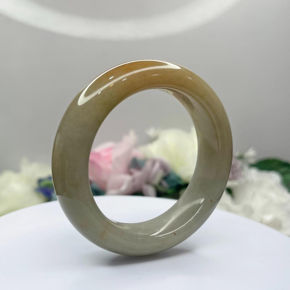 NO.79稀有金玉滿堂綠底糖鐲俏一口佘太翠玉 50MM 圈口 俏色手鐲  玉鐲手環(帶皮摳，不影嚮配戴，可接受者再下單)-細節圖6