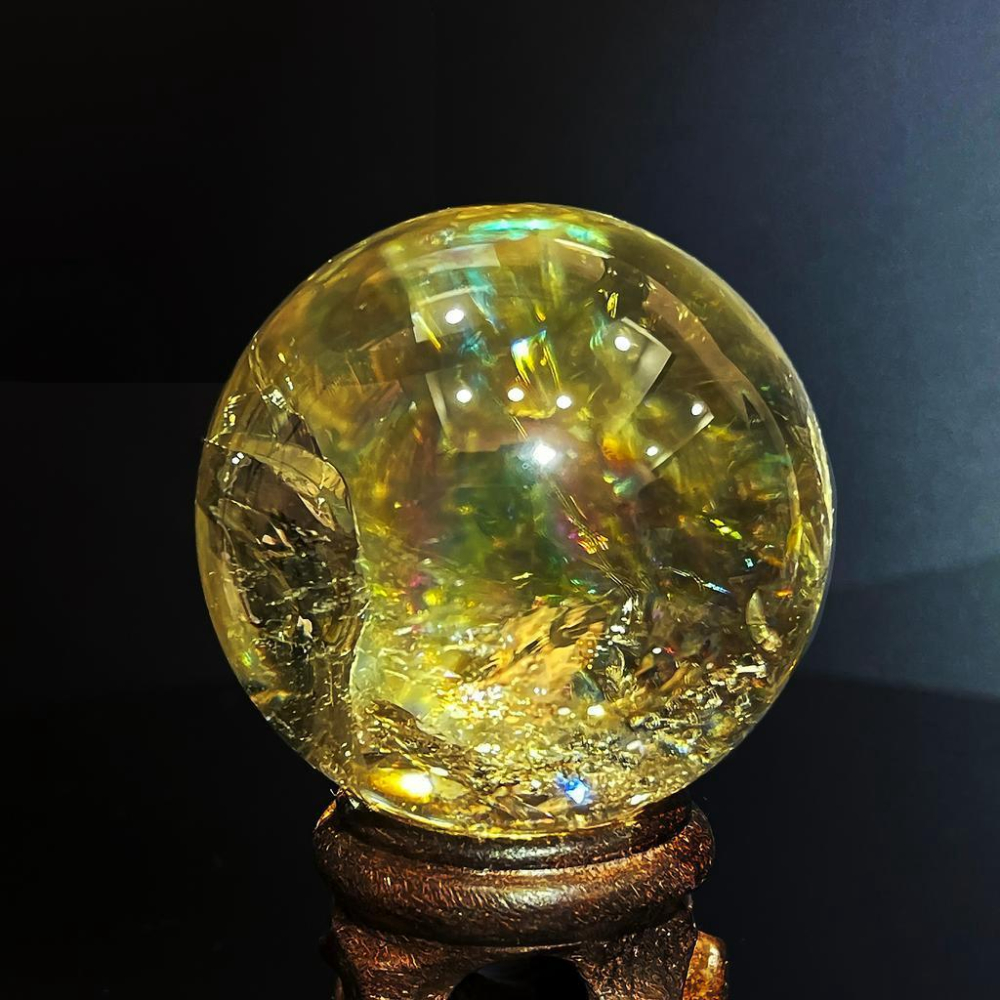 歐林娜設計👑大片彩虹光黃水晶能量球 直徑36MM  Rainbow Citrine Ball 超美黃水晶球 水晶球-細節圖7