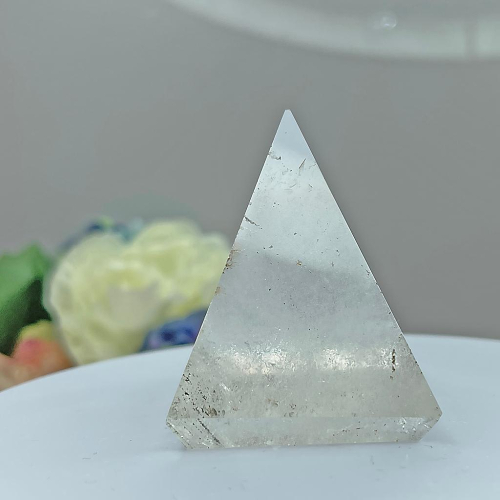 超能量許願金字塔白水晶飄幽靈水晶手工打磨稀有超高角度 透亮神奇54*42*55MM金字塔能-細節圖4