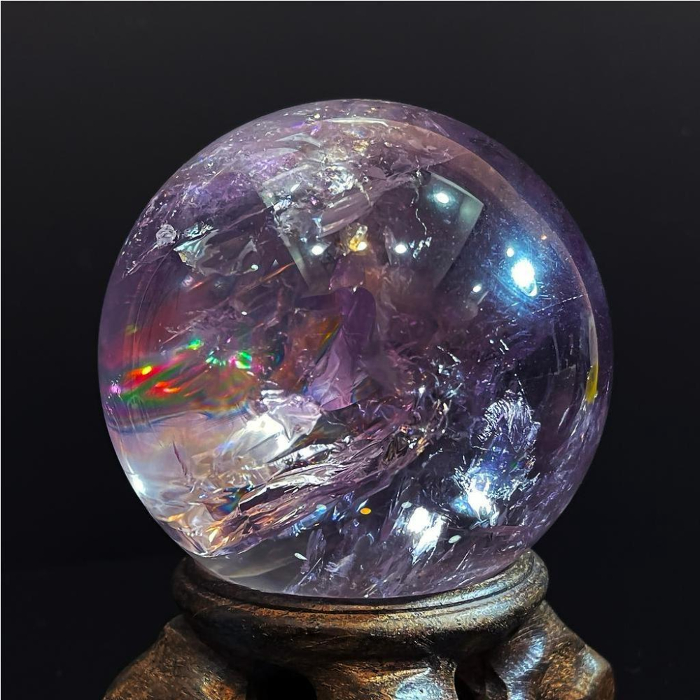超稀有大彩虹光紫黃晶 水晶球 直徑64.2MM 大尺寸 稀有漸變色 粉紫色 紫黃晶球-細節圖7